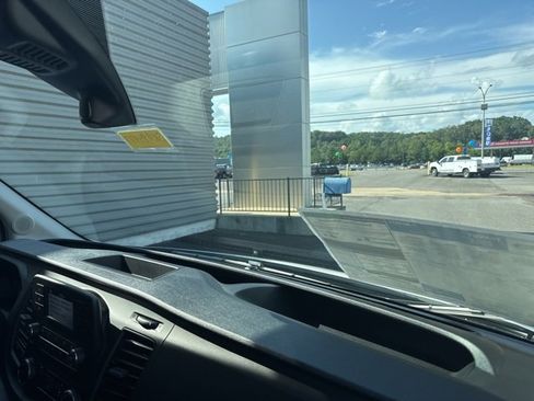 New 2025 Ford Transit 250 148 Medium Roof image 37