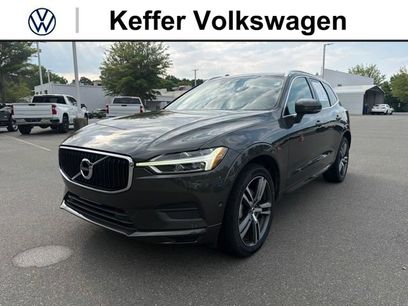 Used 2019 Volvo XC60 T5 Momentum w/ Premium Package