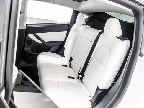 Used 2021 Tesla Model Y 2WD image 33