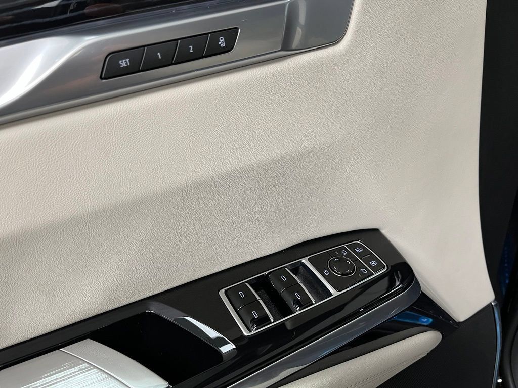 Used 2026 Cadillac Escalade Sport AWD/4WD image 21