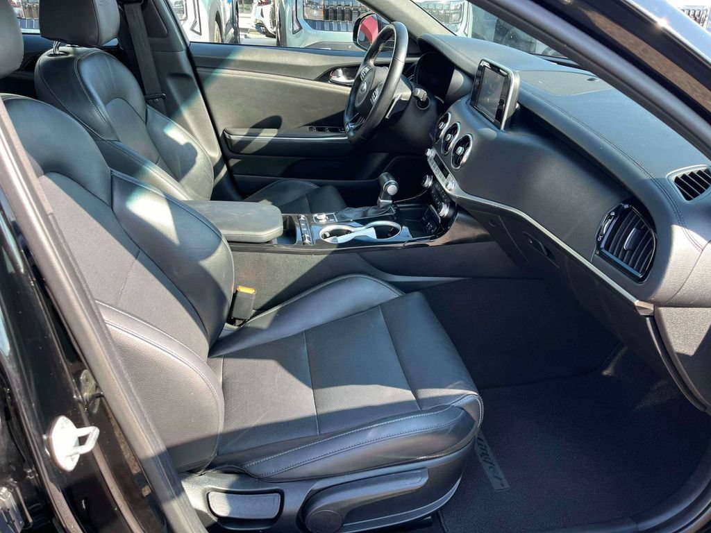 Used 2020 Kia Stinger GT-Line AWD/4WD image 11