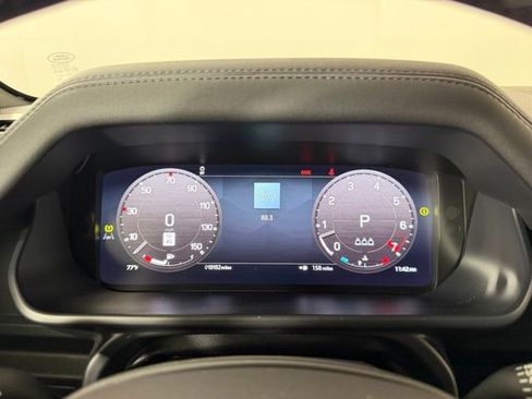 Used 2024 Land Rover Defender 110 X-Dynamic SE AWD/4WD image 12