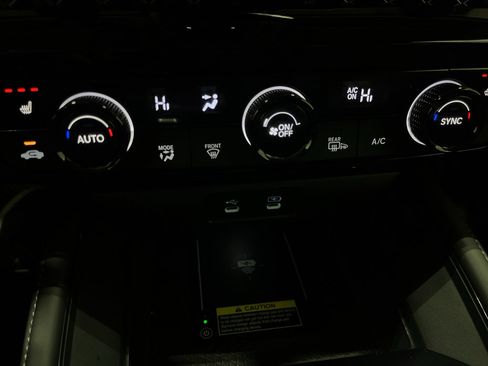 Used 2025 Honda Accord Touring image 18