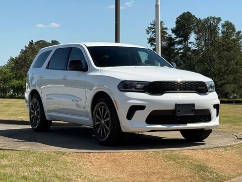 Used 2025 Dodge Durango GT image 1