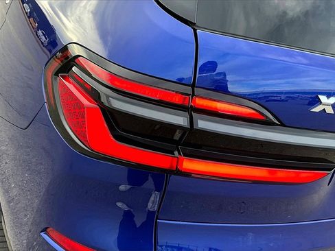 Used 2025 BMW X7 M60i image 31