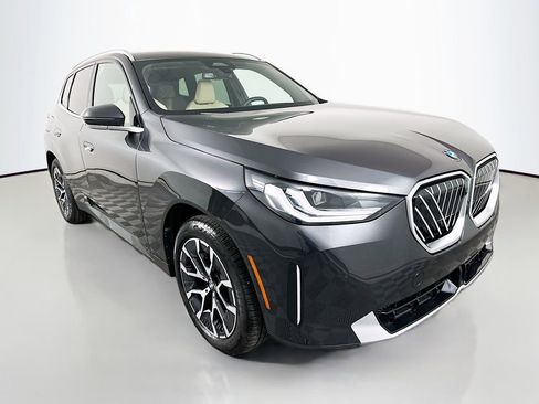 Used 2025 BMW X3 xDrive30i w/ Premium Package AWD/4WD image 3