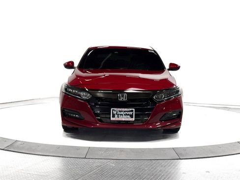 Used 2019 Honda Accord Sport image 2
