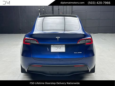 Used 2020 Tesla Model Y Long Range image 6