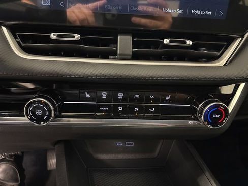 New 2026 Chevrolet Equinox LT AWD/4WD image 22