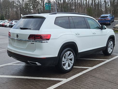 Used 2022 Volkswagen Atlas SE image 2