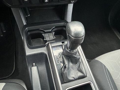 Used 2020 Toyota Tacoma SR5 image 20
