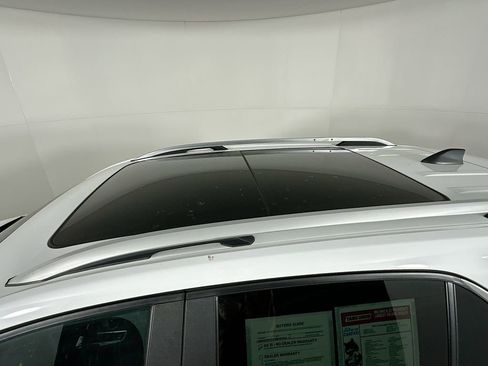 Used 2021 Chevrolet Equinox LT image 30