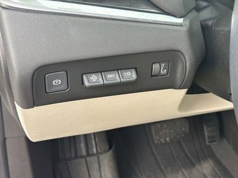 Used 2022 Buick Enclave Premium w/ Experience Buick Package image 31