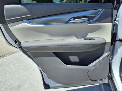 Certified 2024 Cadillac XT5 Premium Luxury FWD image 17