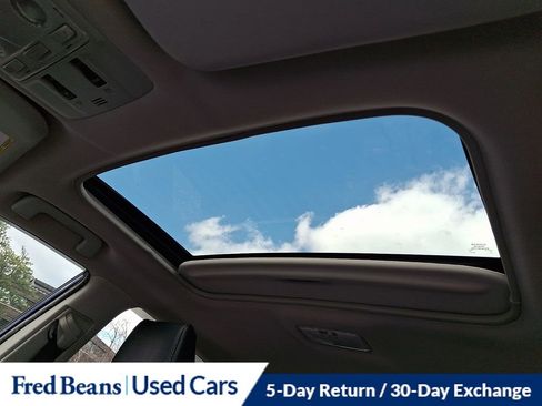 Used 2014 Toyota Corolla S image 17