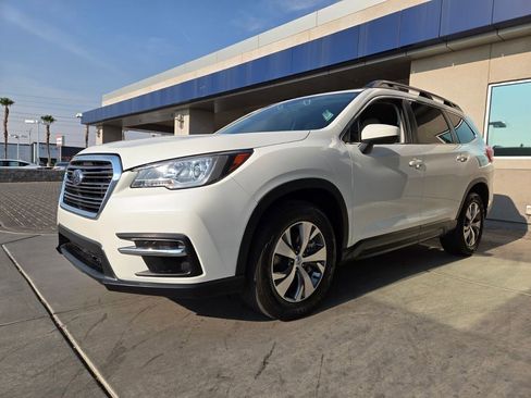 Used 2020 Subaru Ascent Premium image 2