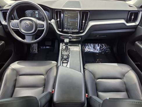 Used 2019 Volvo XC60 T5 Momentum w/ Multimedia Package AWD/4WD image 19