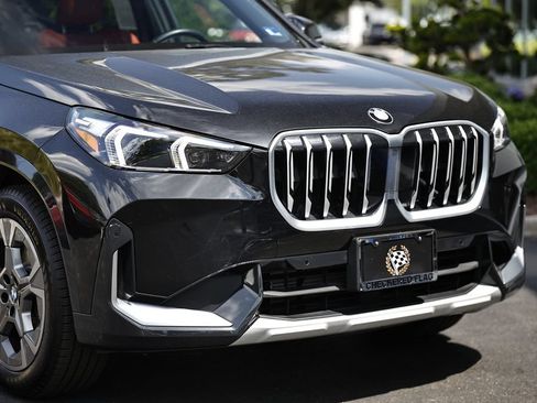 Used 2025 BMW X1 xDrive28i AWD/4WD image 2