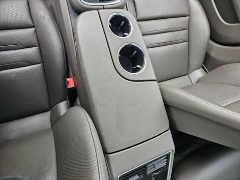 Used 2018 Porsche Panamera 4 image 23