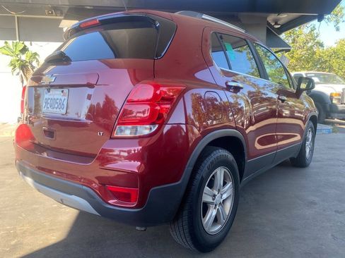 Used 2019 Chevrolet Trax LT w/ LT Convenience Package FWD image 22