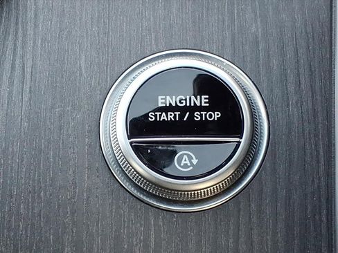 Certified 2023 Mercedes-Benz C 300 4MATIC Sedan image 19