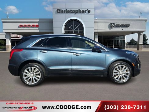 Used 2019 Cadillac XT5 Platinum image 2