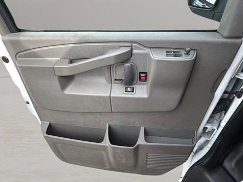 Used 2023 GMC Savana 2500 w/ Driver Convenience Package image 17