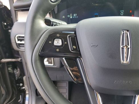 New 2026 Lincoln Corsair Reserve w/ Jet Appearance Package FWD image 24