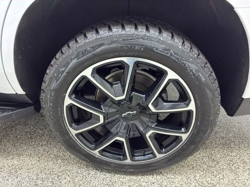 Used 2021 Chevrolet Tahoe RST w/ Luxury Package image 12