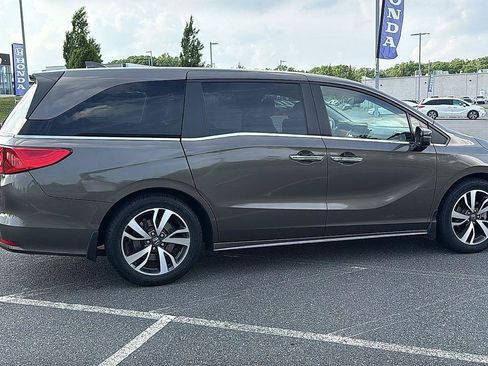 Used 2023 Honda Odyssey Touring image 4