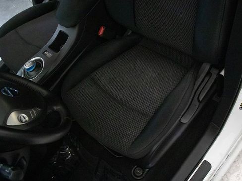 Used 2013 Nissan Leaf S w/ Charger Pkg image 24