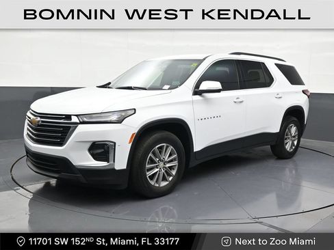 Used 2024 Chevrolet Traverse LT FWD image 1
