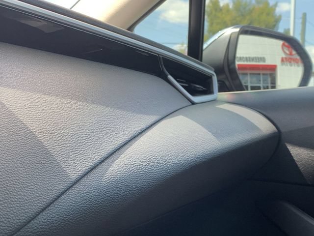 Used 2025 Toyota Corolla LE FWD image 10