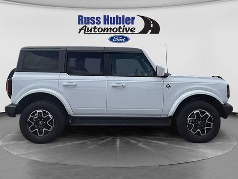Used 2025 Ford Bronco Outer Banks AWD/4WD image 8