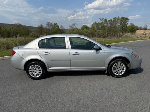 Used 2010 Chevrolet Cobalt LT FWD image 4