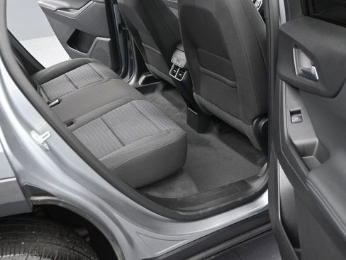 Used 2025 Chevrolet Equinox LT image 16