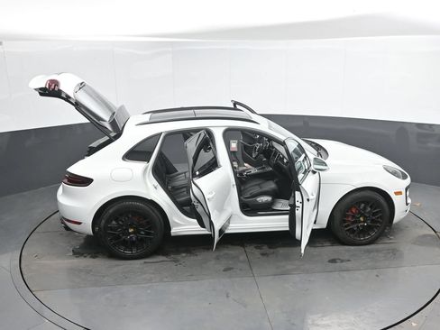 Used 2018 Porsche Macan GTS w/ Premium Package Plus AWD/4WD image 51