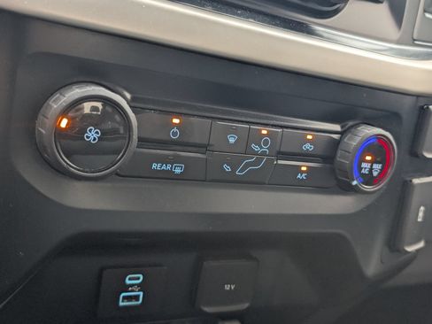 Used 2021 Ford F150 XLT AWD/4WD image 16