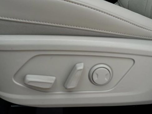 New 2026 Kia Sorento S w/ S Panoramic Sunroof Package FWD image 13