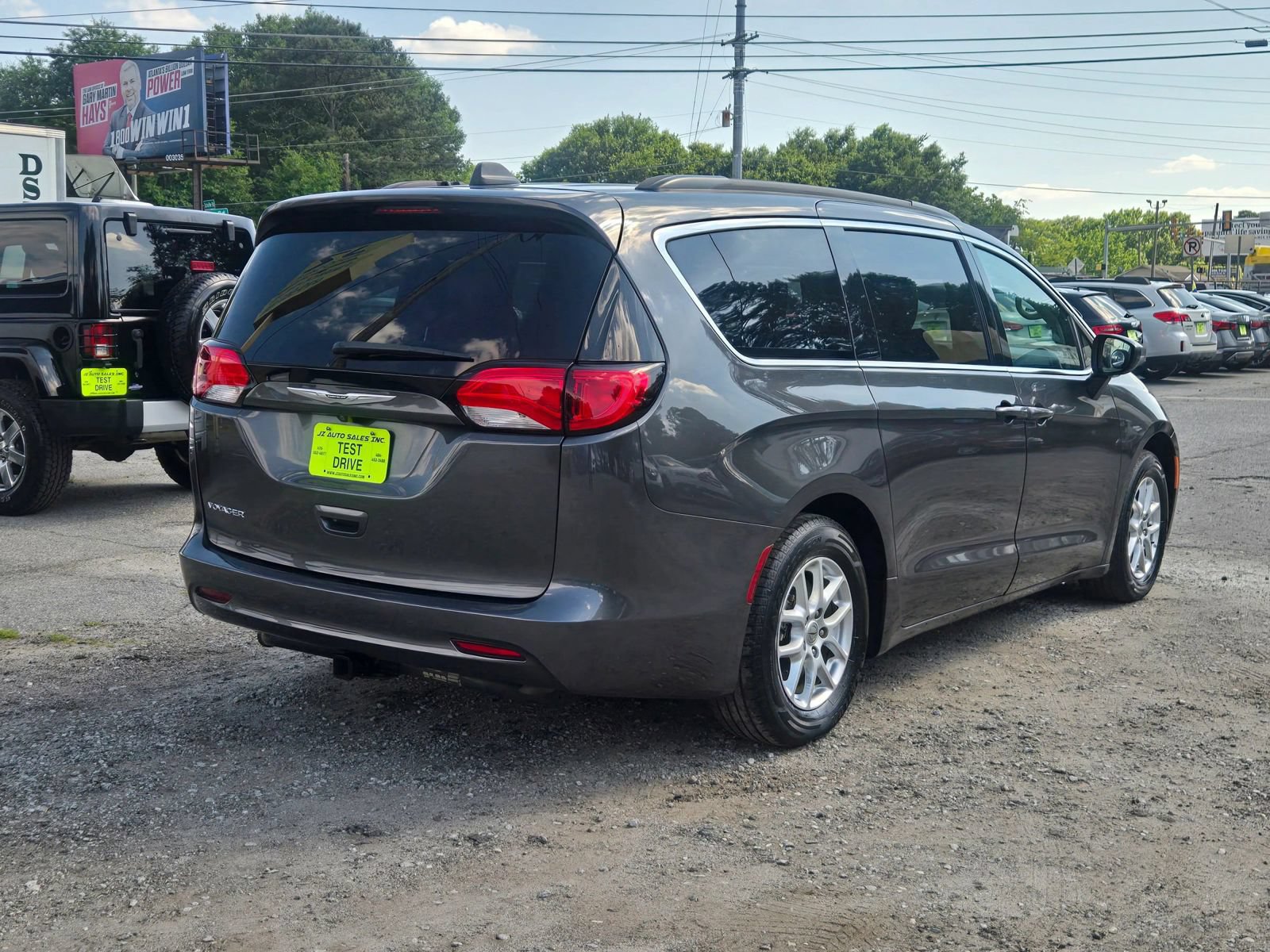 Used 2021 Chrysler Voyager Lxi FWD image 4