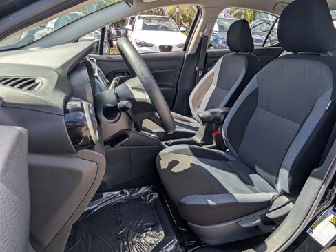 Certified 2025 Nissan Versa SV image 10