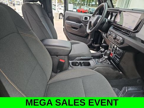 Used 2024 Jeep Wrangler Unlimited Sport AWD/4WD image 10