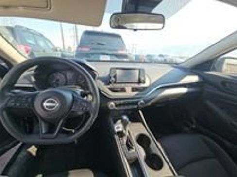 Used 2024 Nissan Altima 2.5 S FWD image 22
