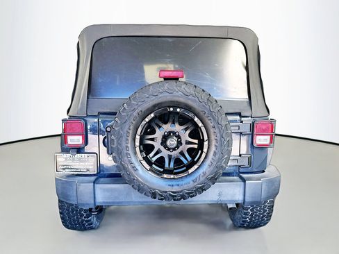 Used 2017 Jeep Wrangler Unlimited Sport w/ Quick Order Package 23S AWD/4WD image 6