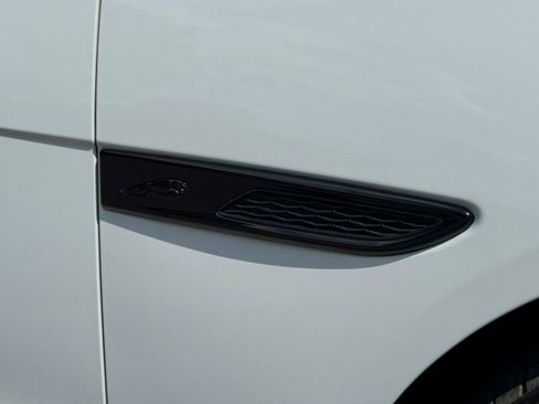 Used 2021 Jaguar XF R-Dynamic SE image 80