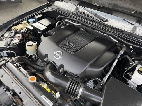 Used 2008 Nissan Pathfinder SE w/ Premium Pkg image 18