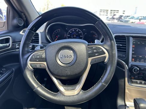Used 2016 Jeep Grand Cherokee Overland AWD/4WD image 10