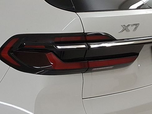 New 2026 BMW X7 xDrive40i image 11