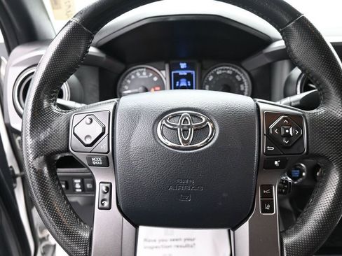 Used 2019 Toyota Tacoma TRD Off-Road AWD/4WD image 20
