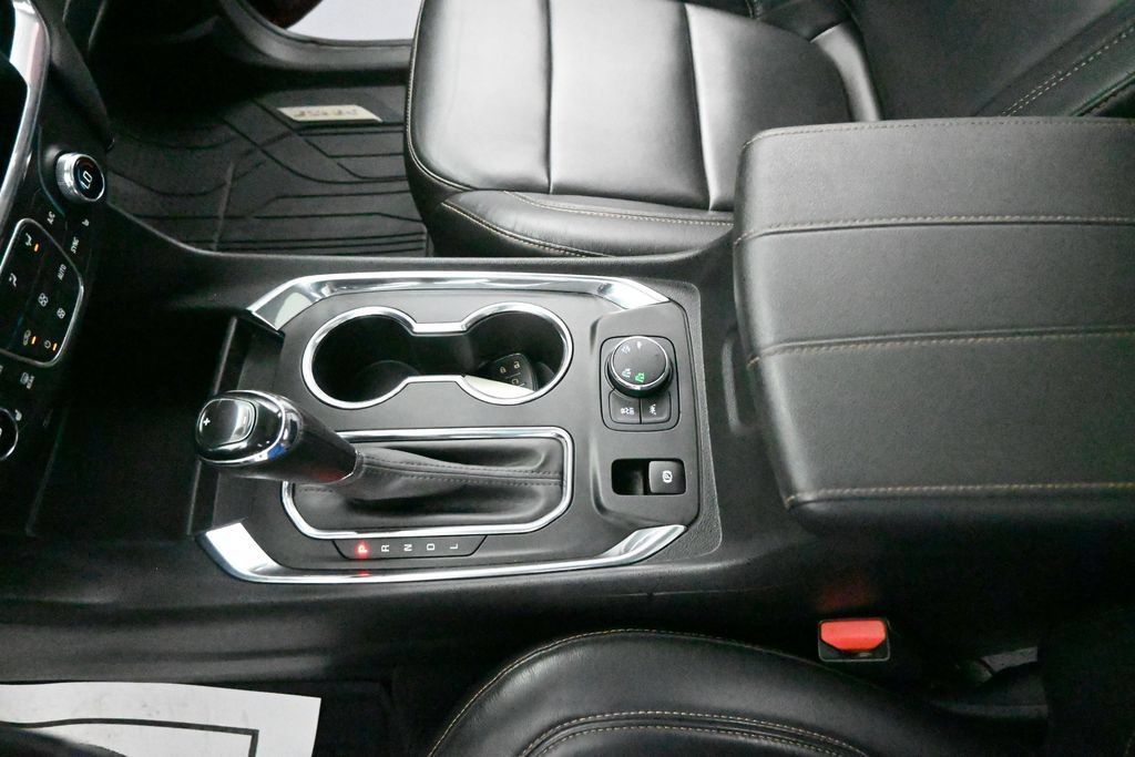 Used 2020 Chevrolet Traverse RS w/ LPO, Floor Liner Package AWD/4WD image 21